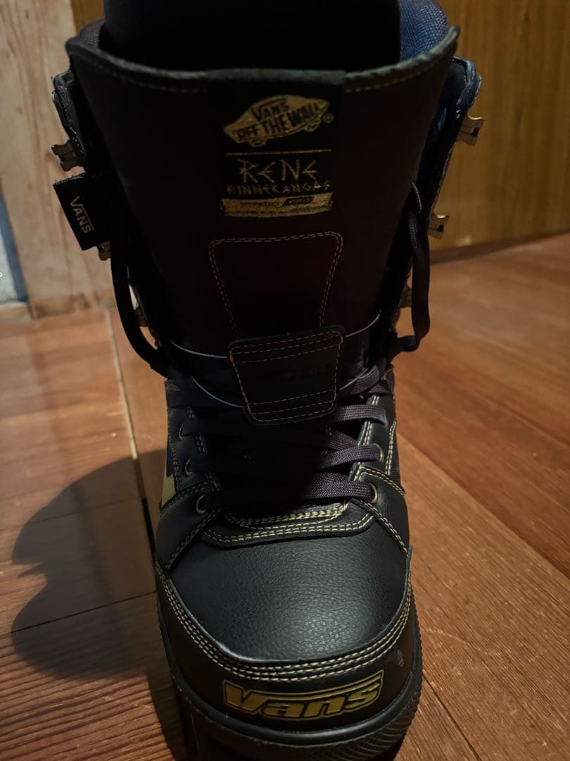 25-26 VANS/バンズ INVADO PRO Rene Rinnekang