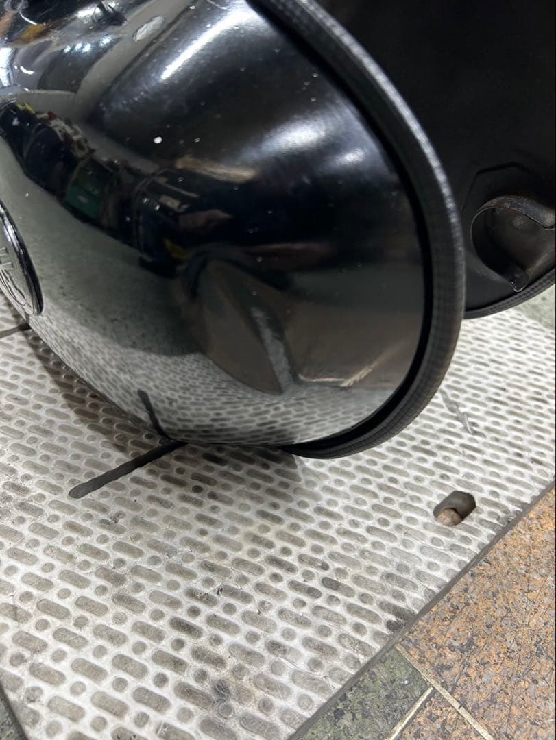 ヤマハ　SR400 1JR 純正タンク　凹み箇所あり