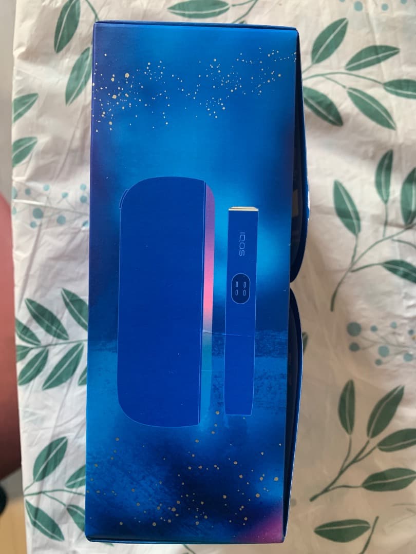 IQOS ILUMA i Galaxy Blue 限定版