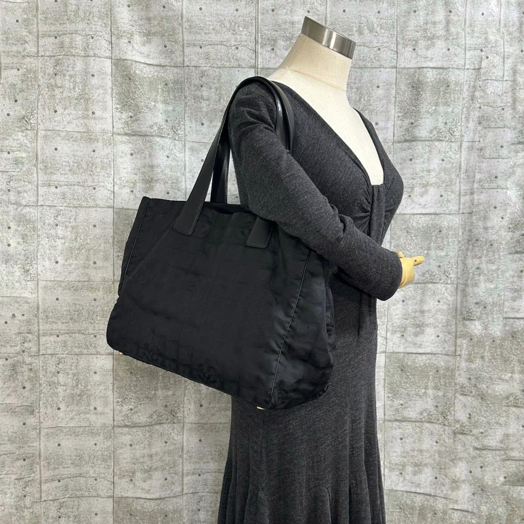 CHANEL シャネル ニュートラベルラインMM トートバッグ ハンドバッグ 黒