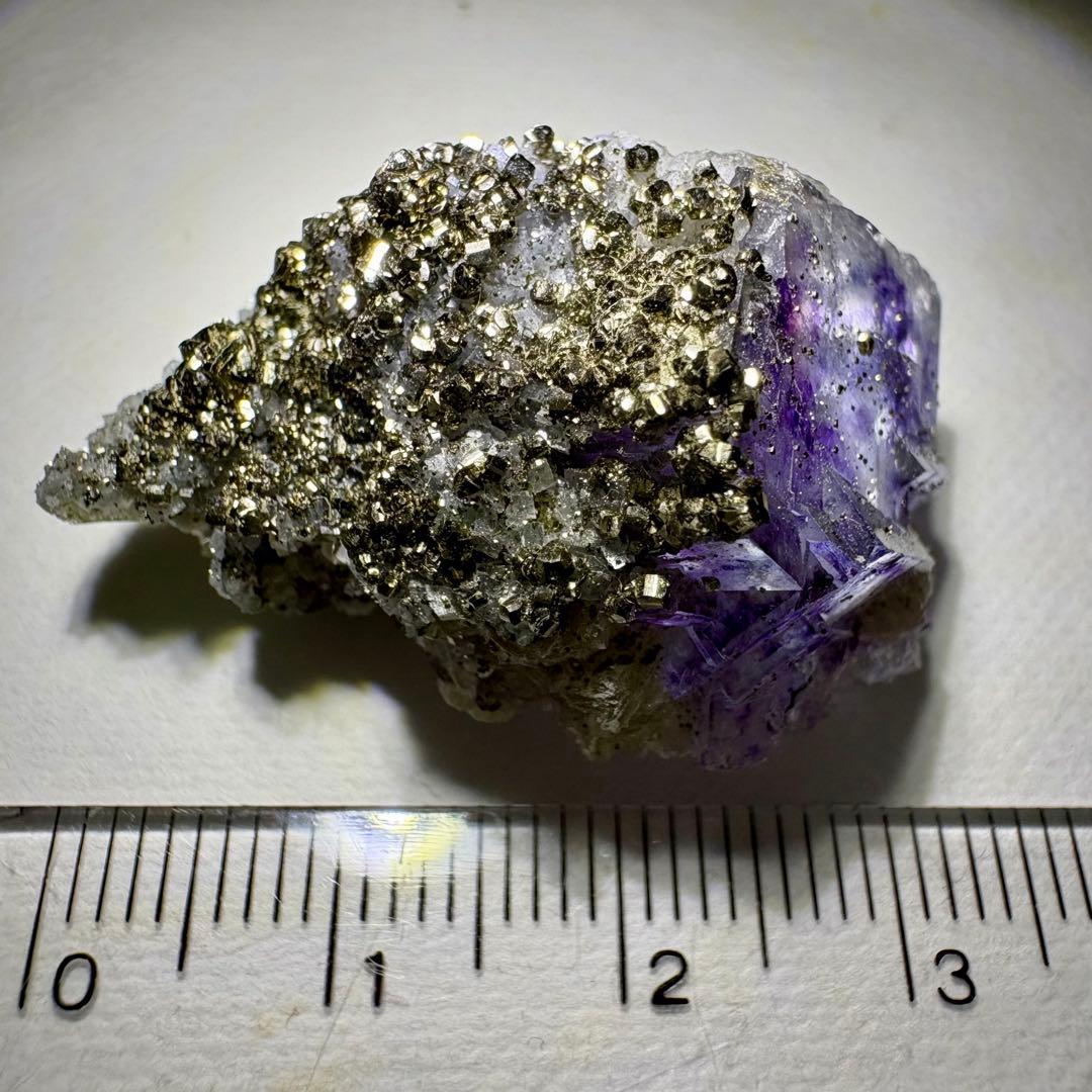 476 中国　ヤオガンシャン産　フローライト&パイライト