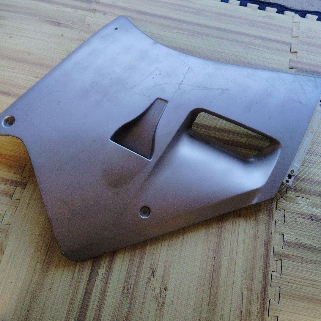 SUZUKI スズキ RGV250Γ ガンマ サイドカウル左側　VJ22A