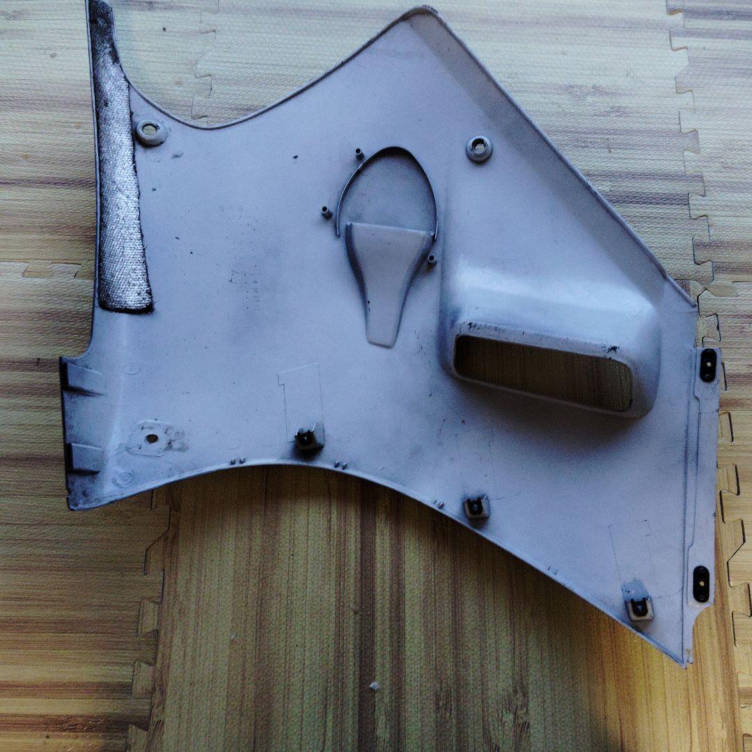 SUZUKI スズキ RGV250Γ ガンマ サイドカウル左側　VJ22A