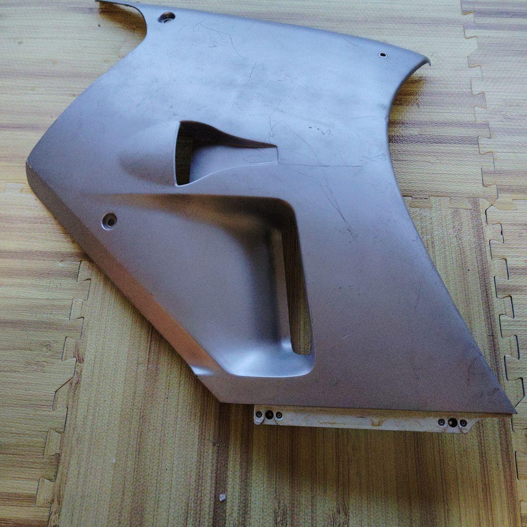 SUZUKI スズキ RGV250Γ ガンマ サイドカウル左側　VJ22A