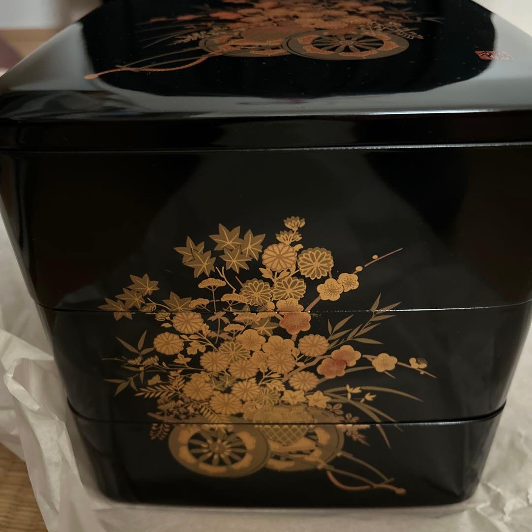 再値下げ！新品未使用　会津ぬり　金色装飾の漆器　重箱3段　お重