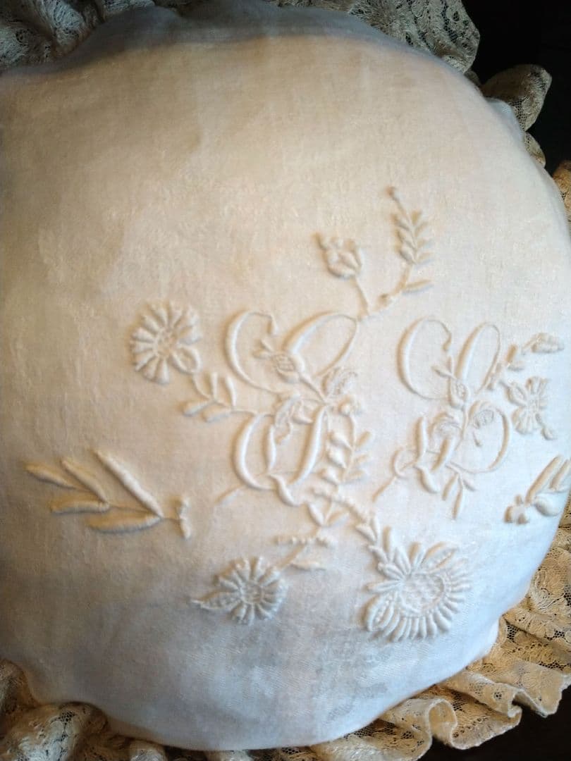 〜3/26まで特別価格〜★フランスアンティーク刺繍★エンブロイダリークッション★