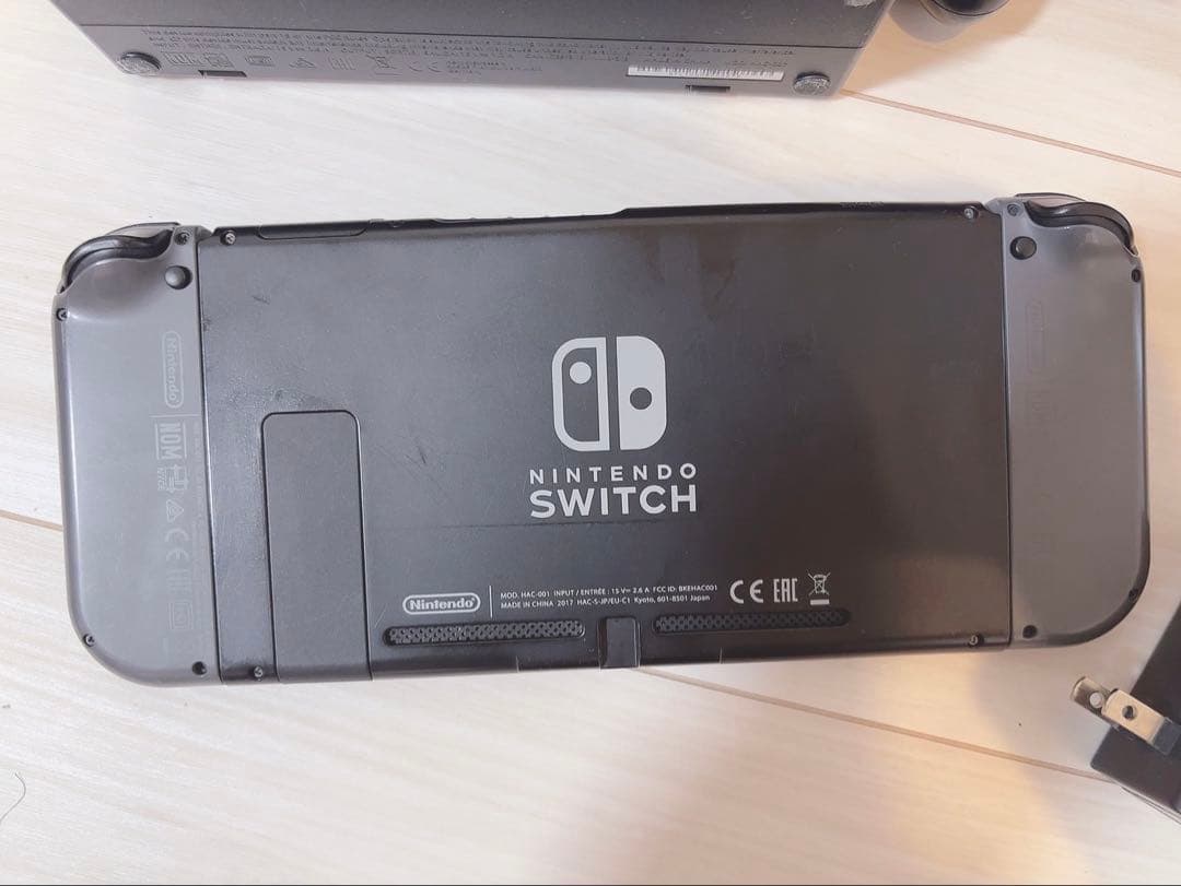 Nintendo Switch ジャンク扱い（バッテリー膨張、シール）