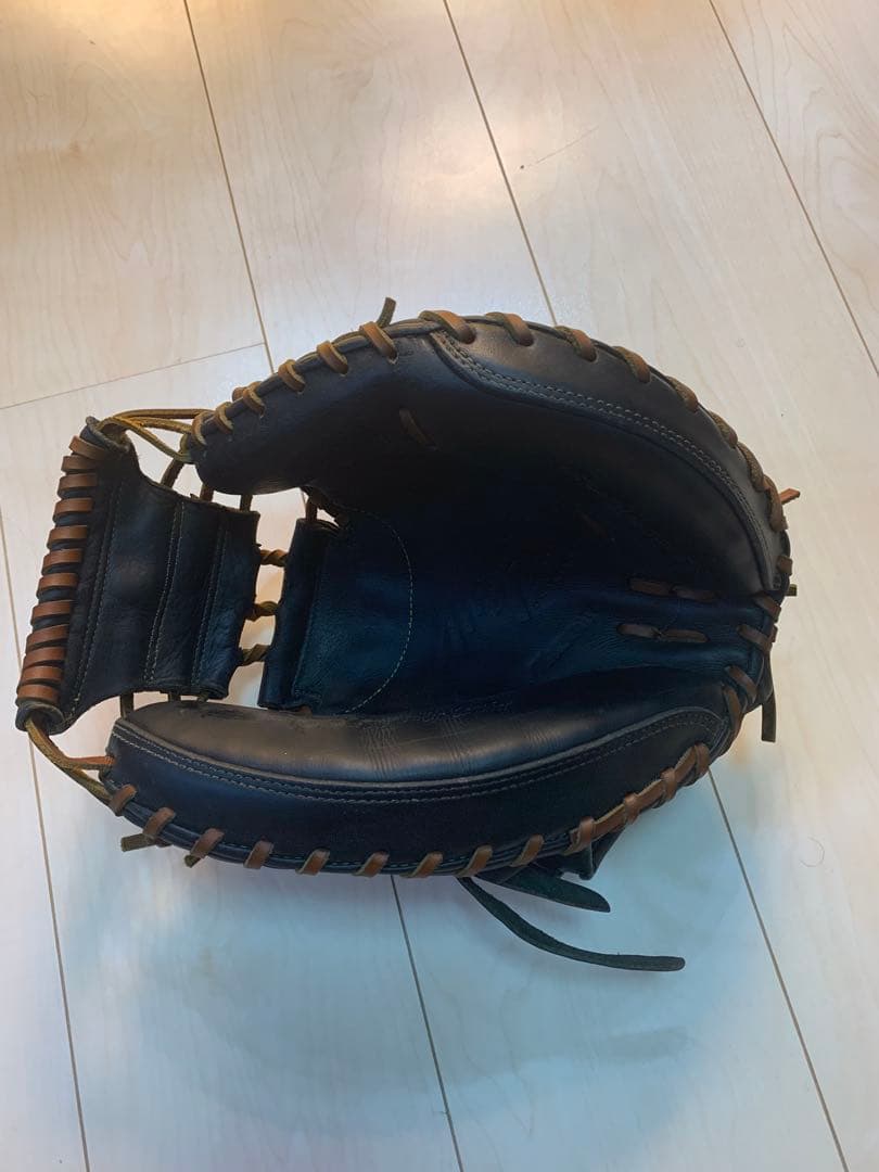 ミズノプロ　硬式用キャッチャーミット　全紐交換済み　美品