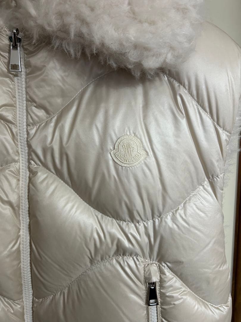 モンクレール　リバーシブルダウンベスト