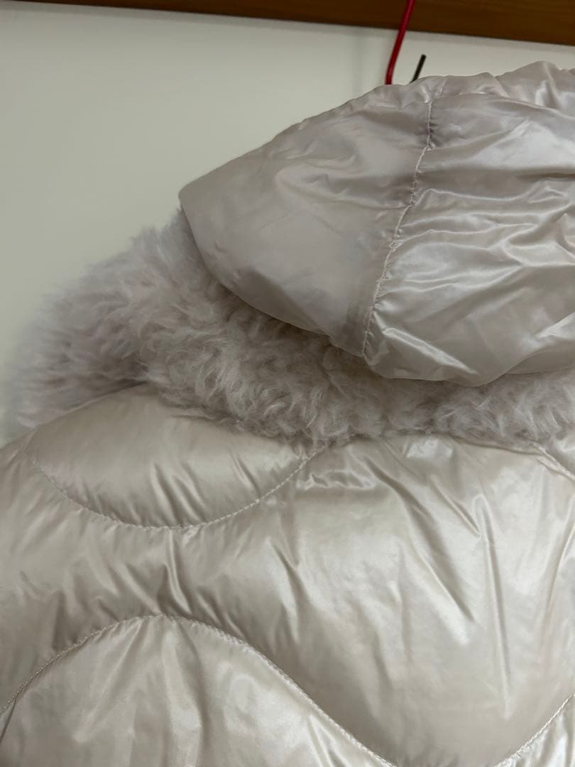 モンクレール　リバーシブルダウンベスト