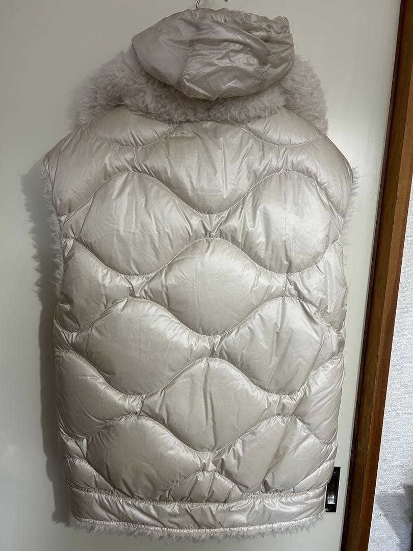 モンクレール　リバーシブルダウンベスト