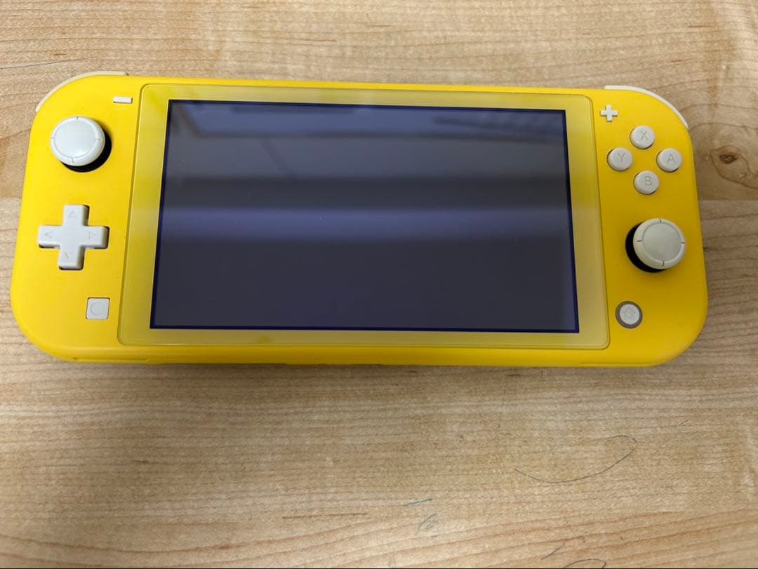 Nintendo Switchライトイエロー【箱無し】SDカード付き
