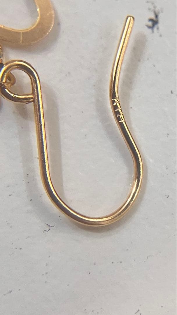 k18 金　ピアス　ゴールド　　蝶　バタフライ　デザインピアス