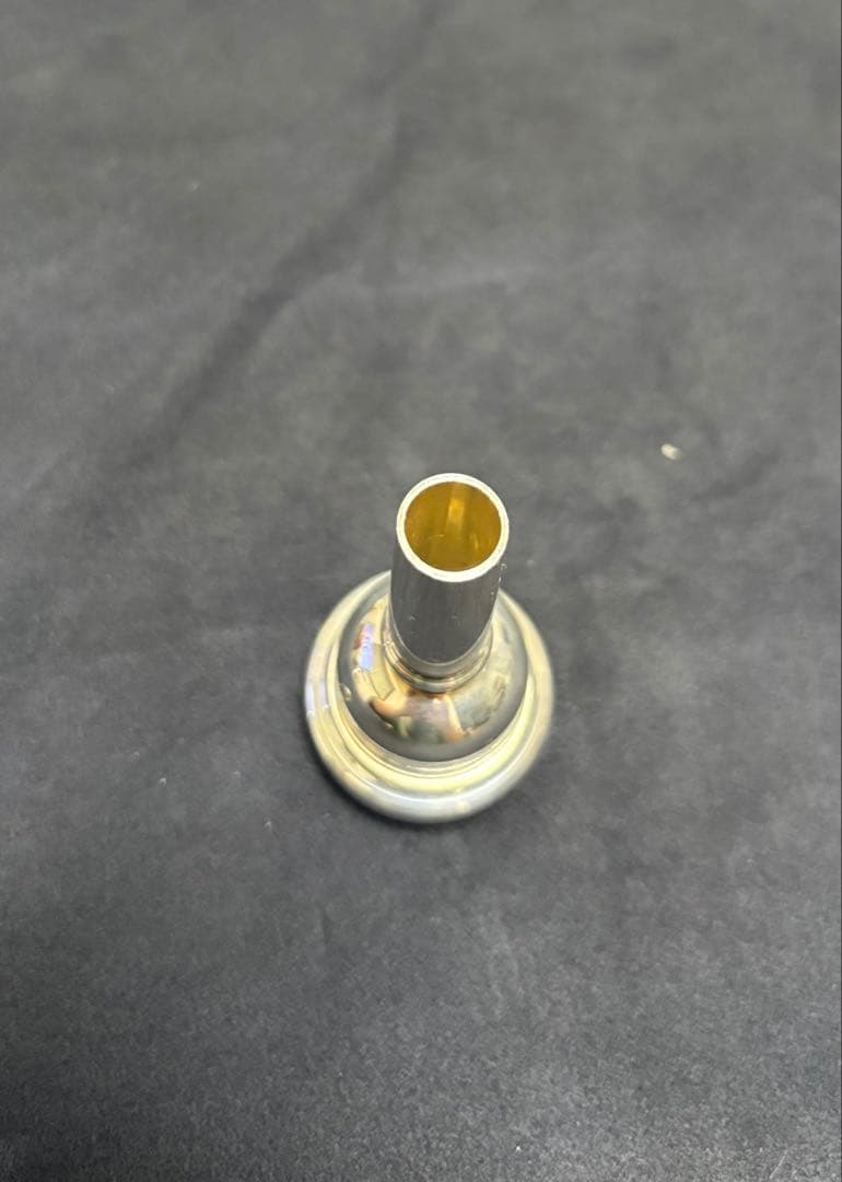 ラスキー　Lesley Alessi 67SY