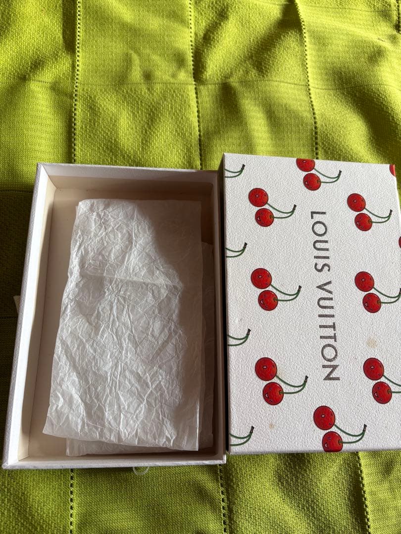 Louis Vuitton バンドーチェリー柄 スカーフ