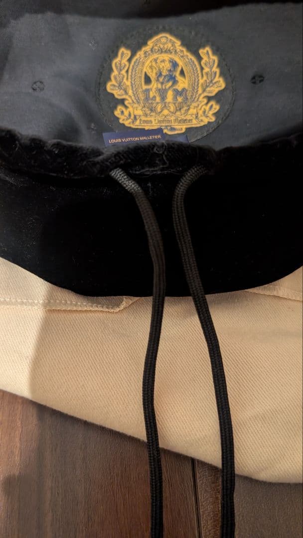 新品同様ルイヴィトン　ベレー帽 LVバーズ