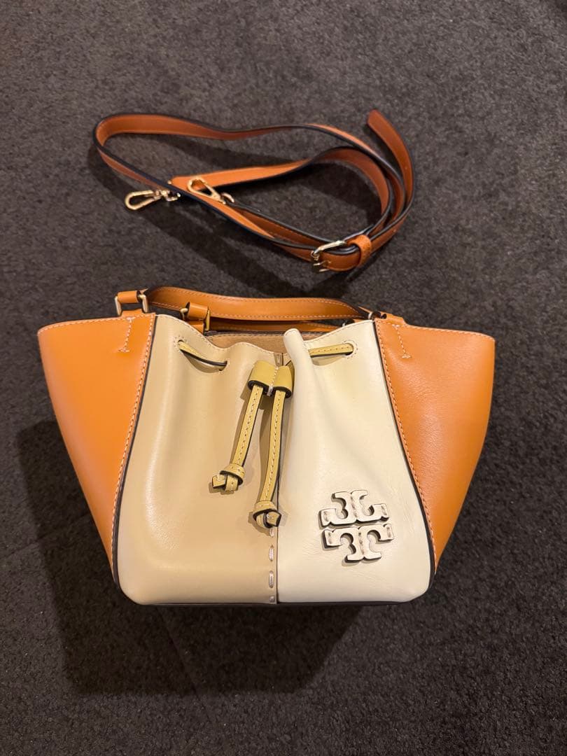 【美品】Tory Burch レザーショルダーバッグ(ハンドバッグ)