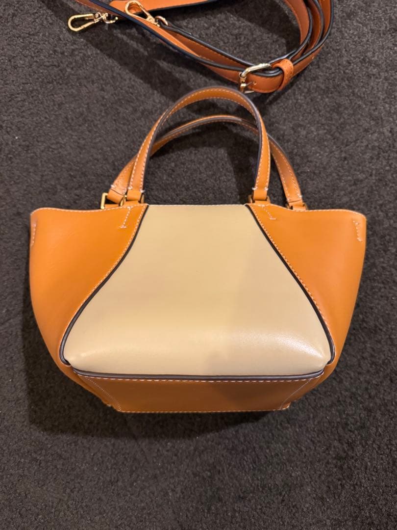 【美品】Tory Burch レザーショルダーバッグ(ハンドバッグ)