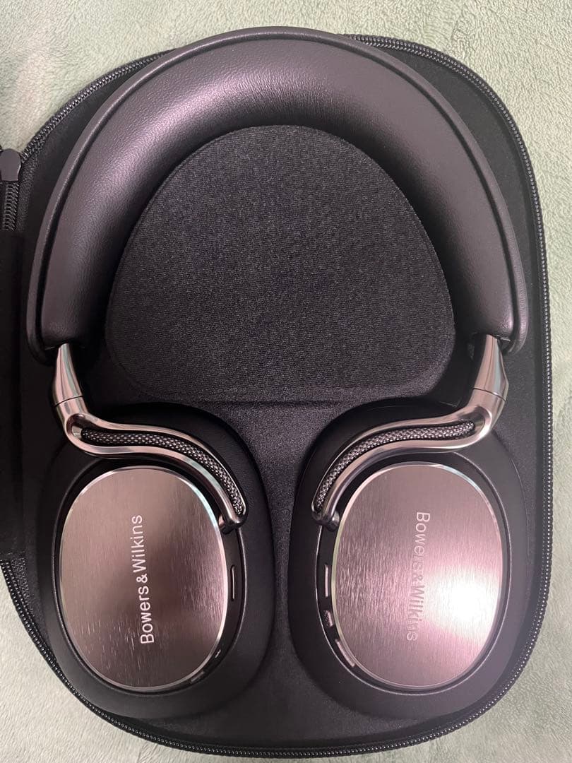K*T様 Bowers & Wilkins Px8 S2