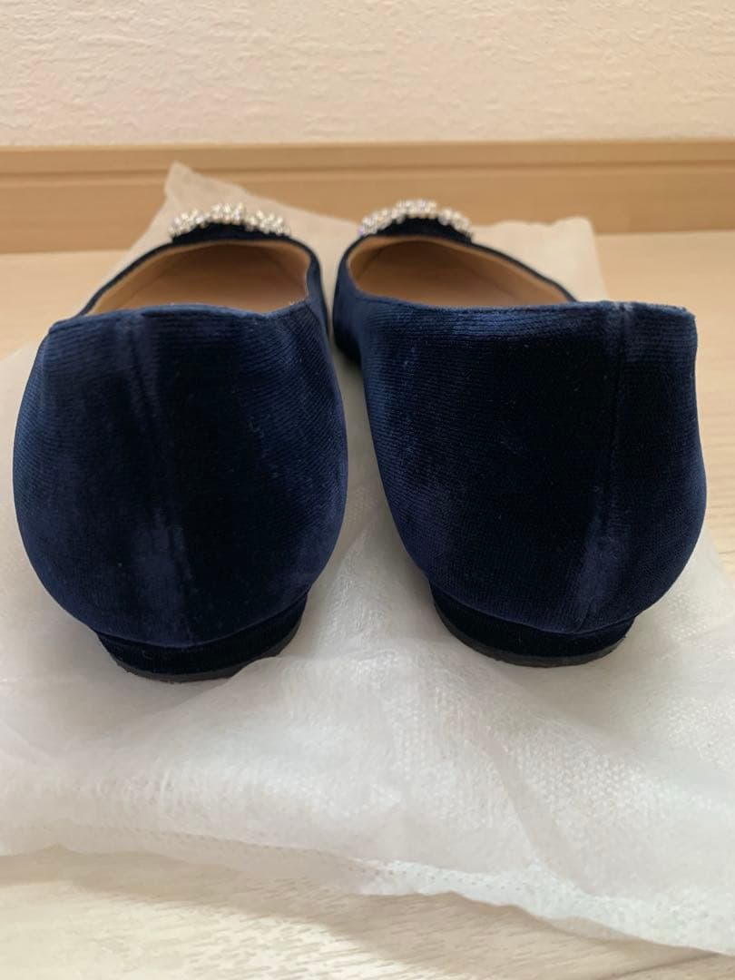 マノロブラニク　ハンギシ　フラットパンプス　39 25センチ