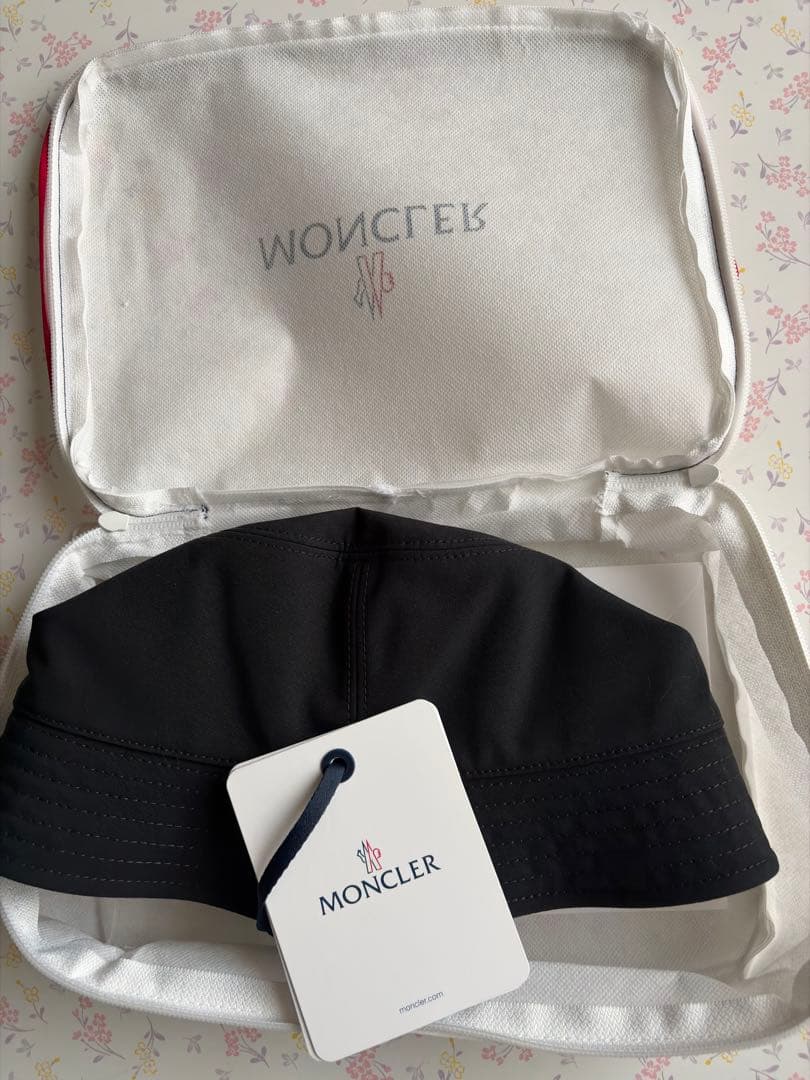 MONCLER モンクレール　バケットハット　ブラック