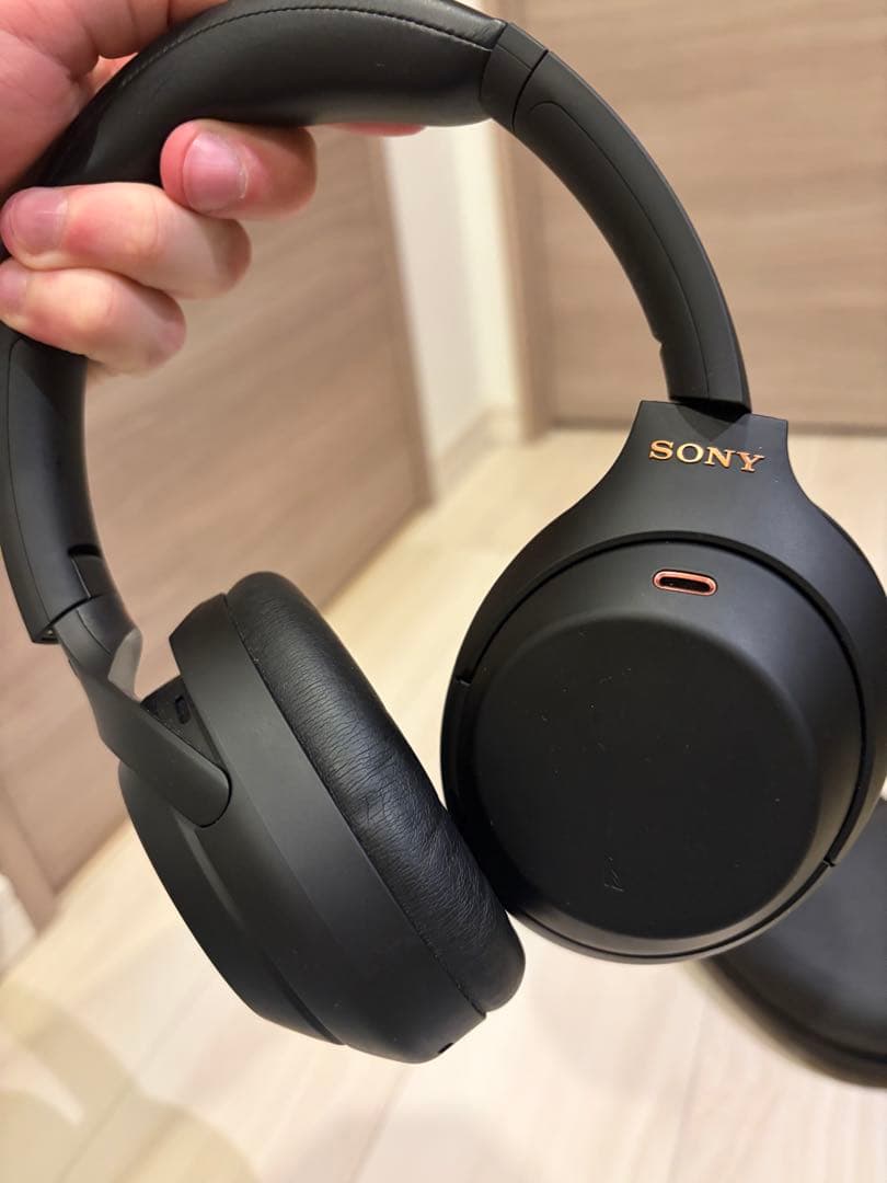 SONY WH-1000XM4 ワイヤレスヘッドホンブラック美品ケース付き
