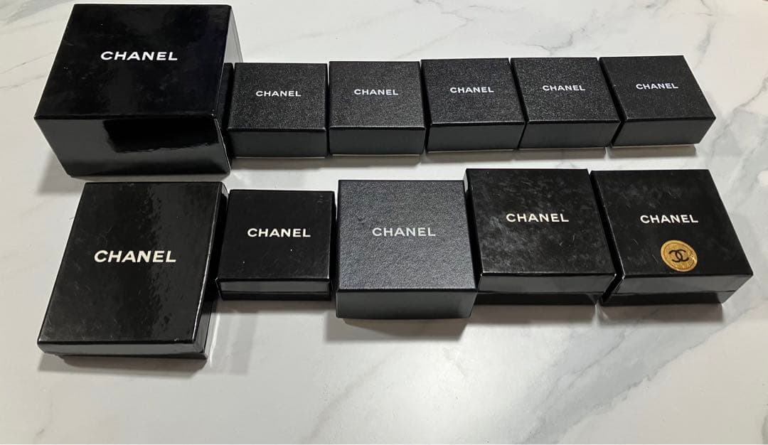CHANEL アクセサリーピアス空箱　11個