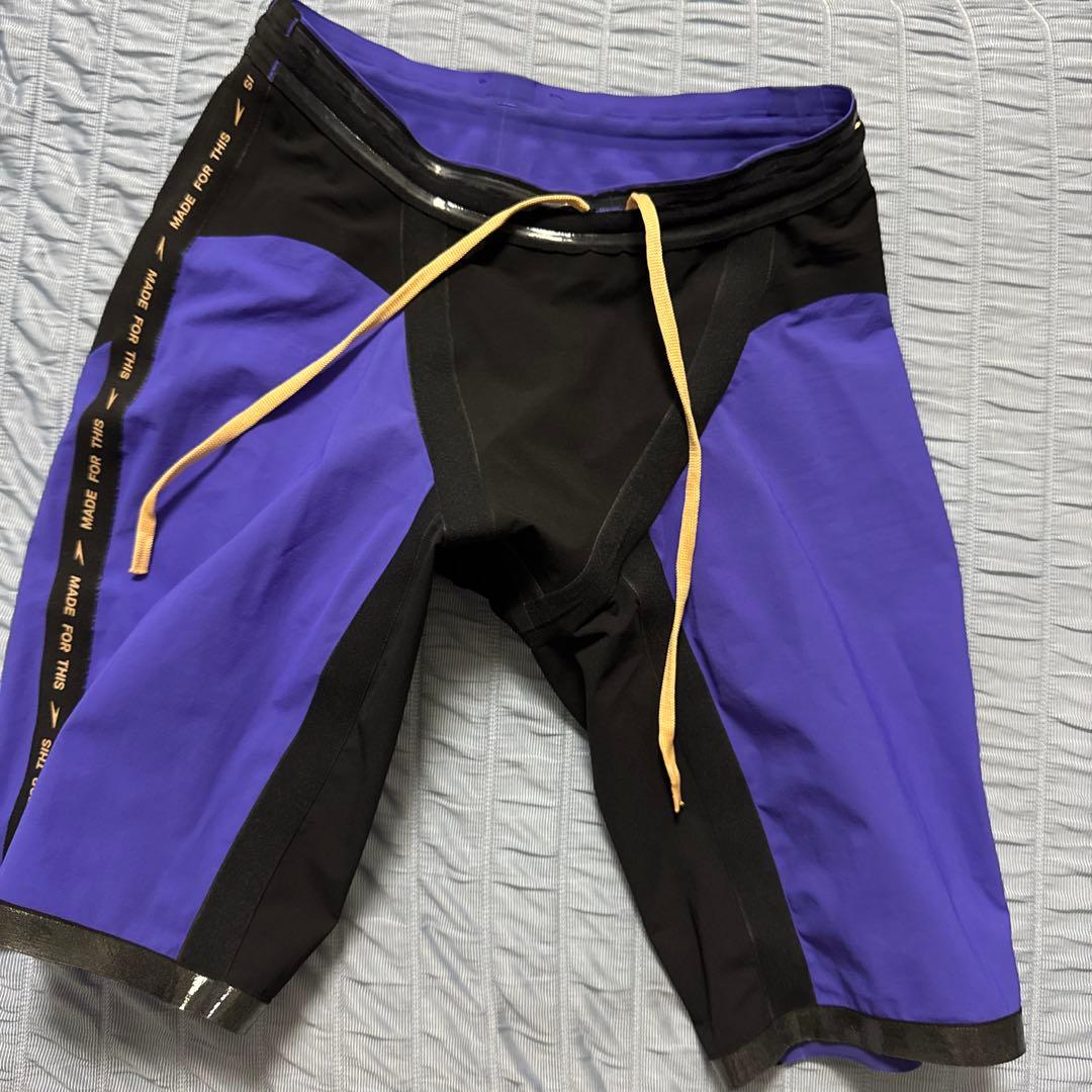 Speedo 競泳水着 紫/黒　24 Mサイズ