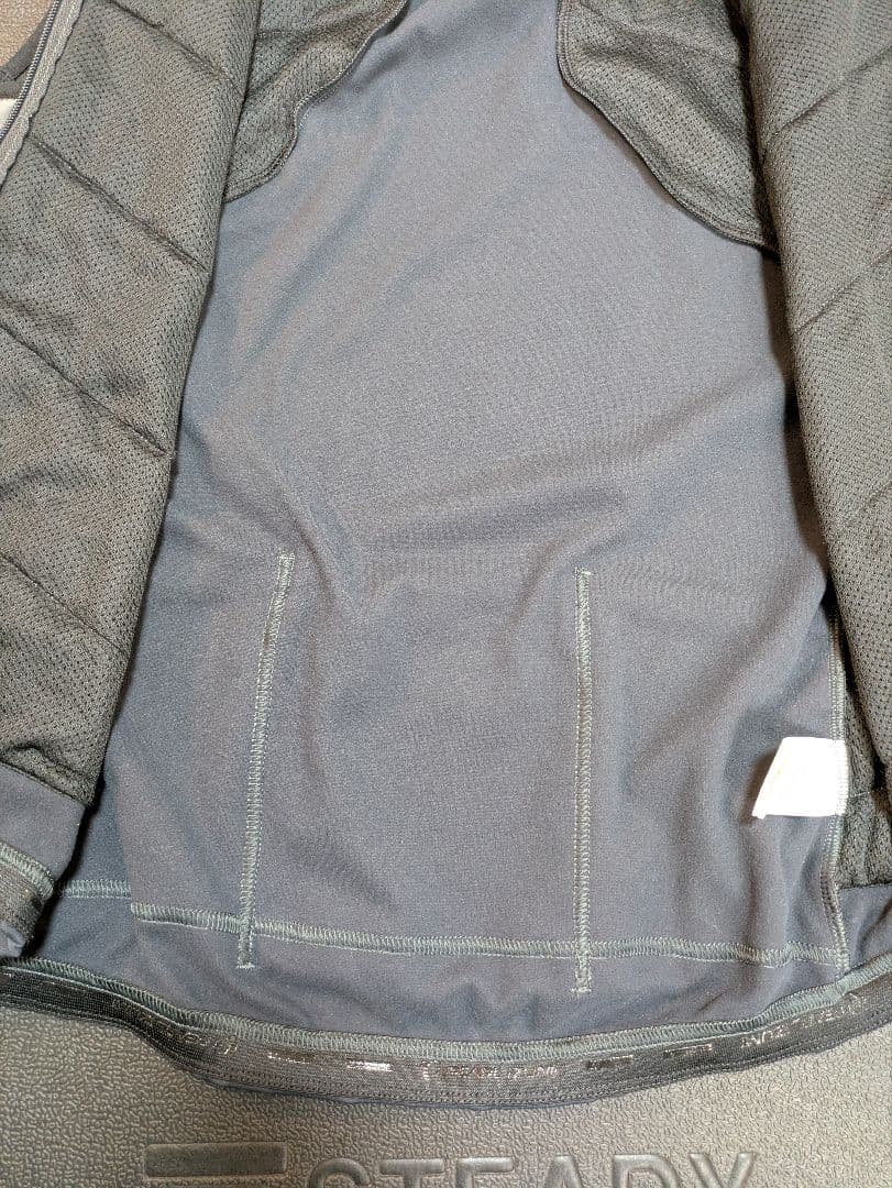 パールイズミ　キルト ベスト　Mサイズ