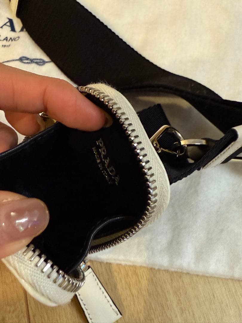 最終値下げ‼︎PRADA プラダ　トライアングルレザー ショルダーバッグ