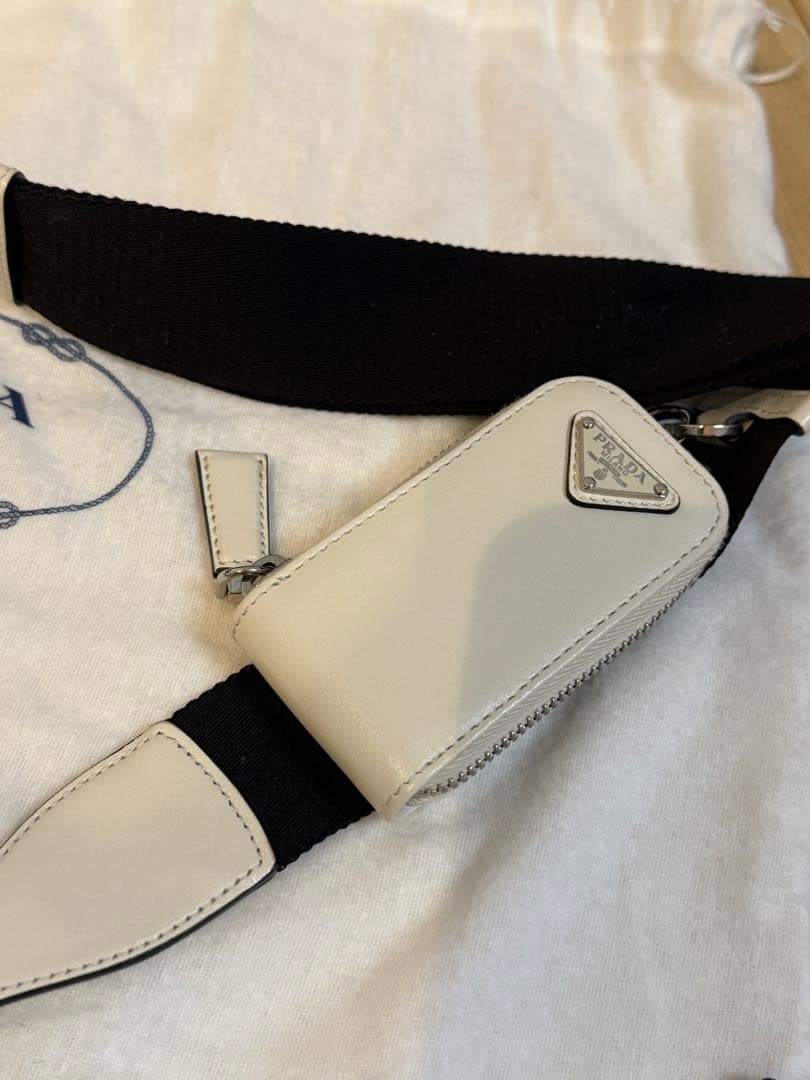 最終値下げ‼︎PRADA プラダ　トライアングルレザー ショルダーバッグ