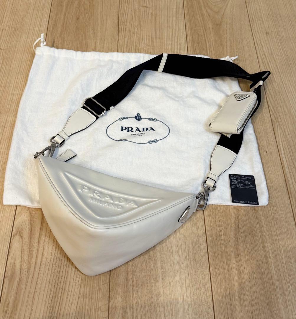 最終値下げ‼︎PRADA プラダ　トライアングルレザー ショルダーバッグ