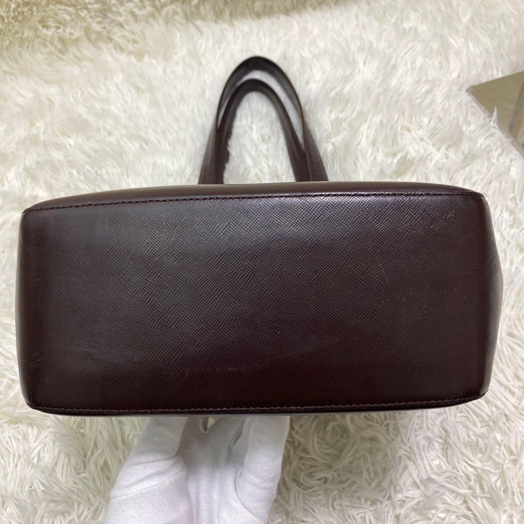 バーバリー　トートバッグ　ゴールドチャーム付き　ノバチェック　シャドーホース