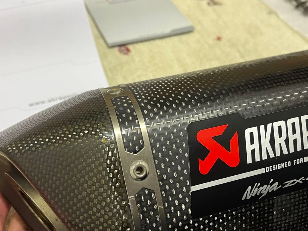 AKRAPOVIC Ninja ZX-4R ZXー25Rスリップオンマフラー