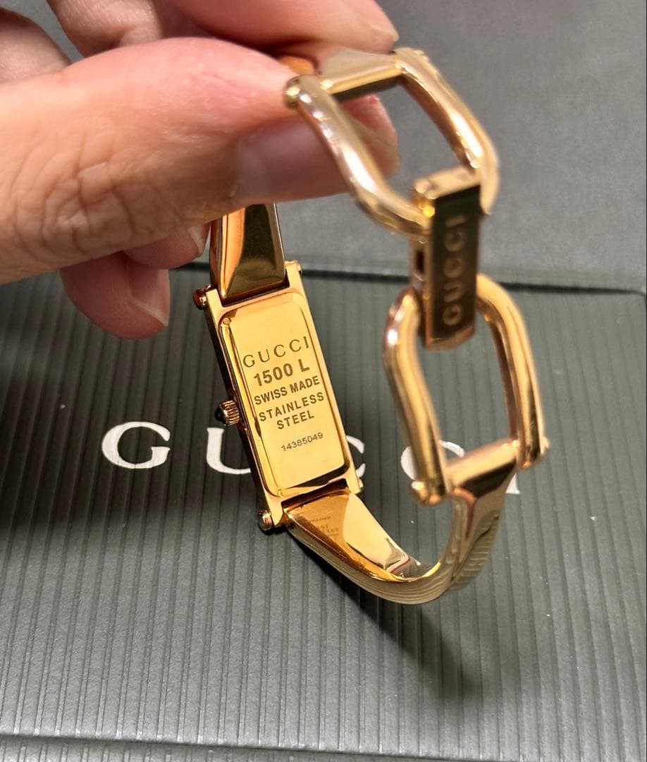稼働品 グッチ 腕時計 バングルウォッチ1500L ゴールド 1Pダイヤ文字盤