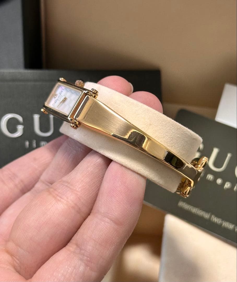 稼働品 グッチ 腕時計 バングルウォッチ1500L ゴールド 1Pダイヤ文字盤