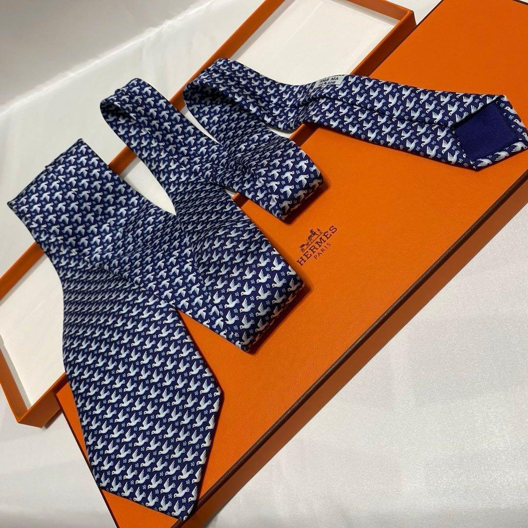 極美品　エルメス　HERMES　ネクタイ　バード柄　シルク　ネイビー