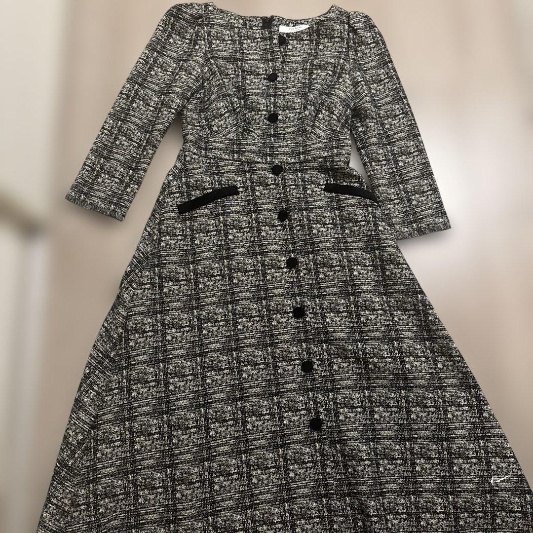 ワンピース Herlipto Classic Tweed Midi Dress