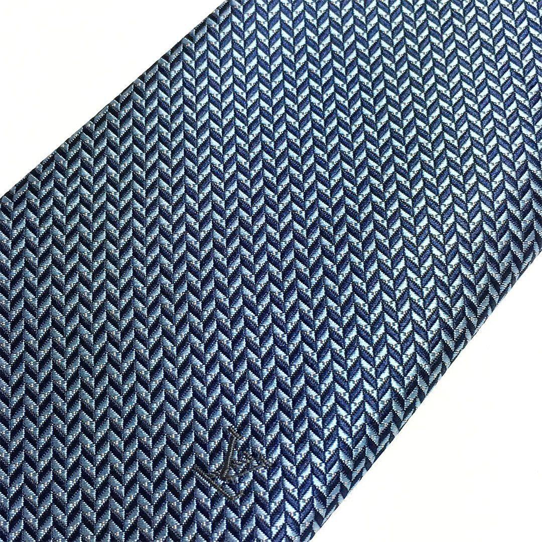 未使用級 ルイヴィトン Louis Vuitton ネクタイ V字パターン