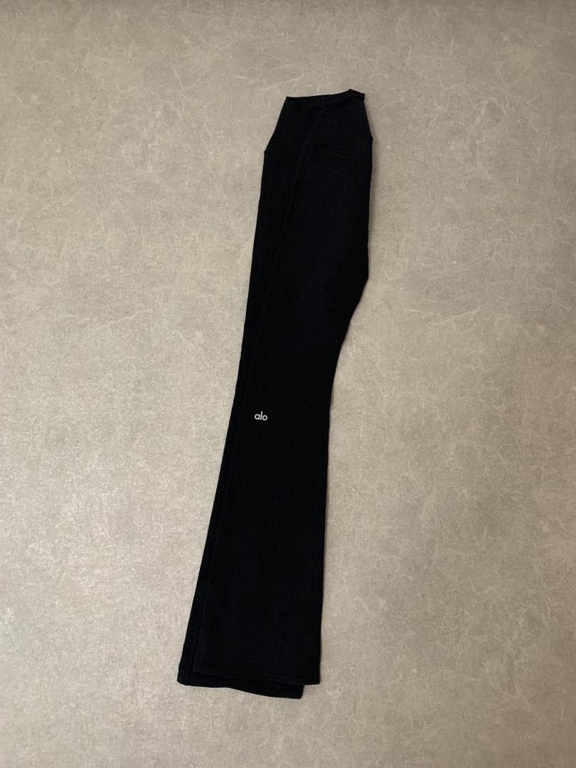 alo ブラック フレアヨガパンツ XS