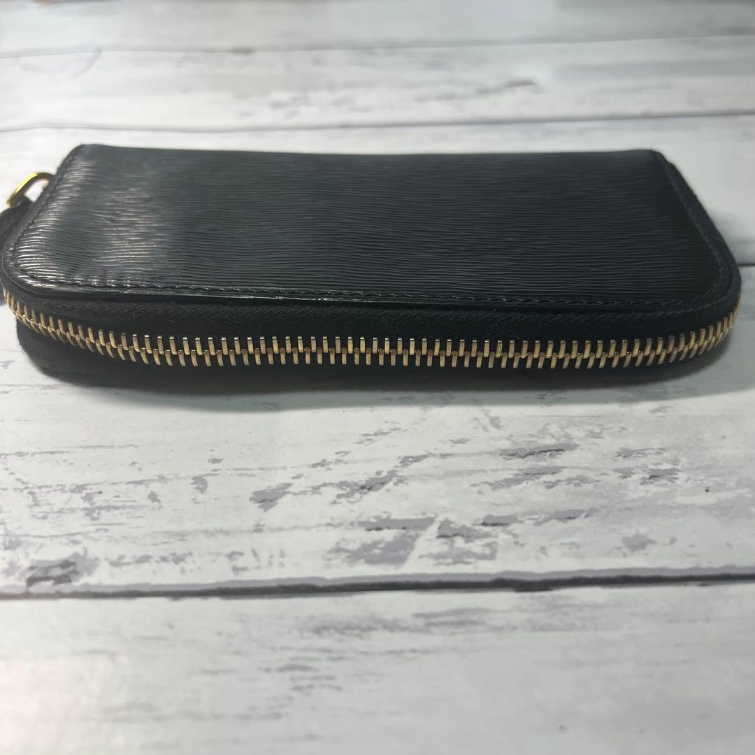 プラダ 6連キーケース エピ風 ブラック