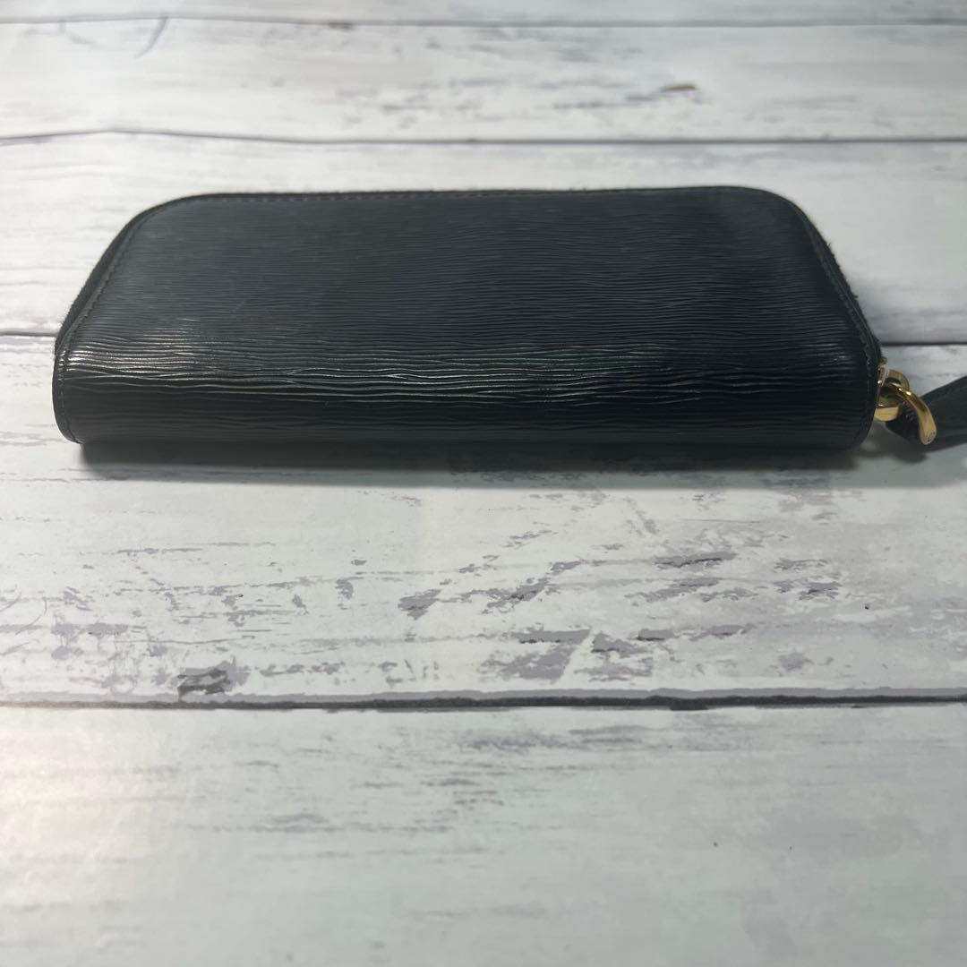 プラダ 6連キーケース エピ風 ブラック