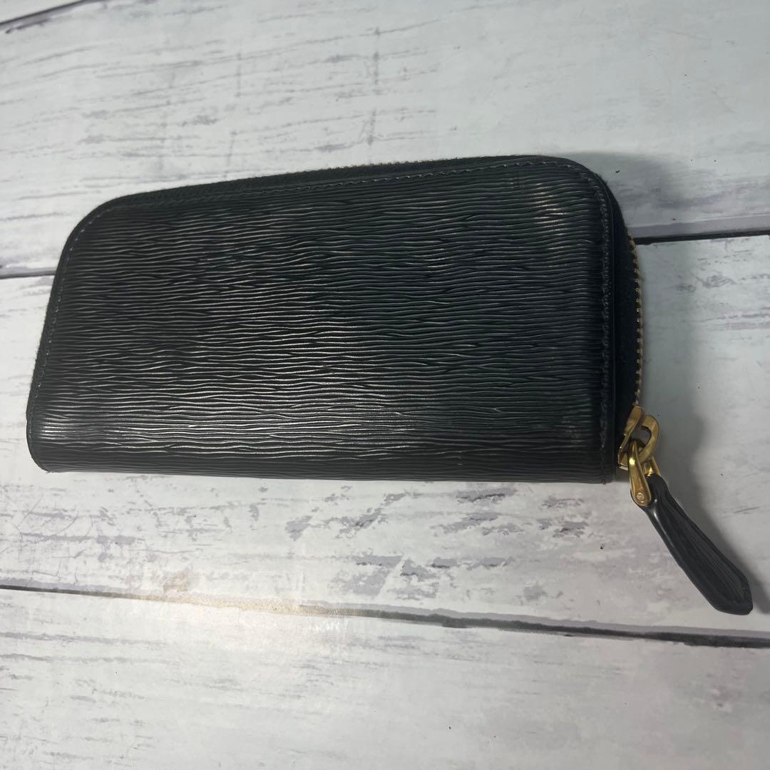 プラダ 6連キーケース エピ風 ブラック