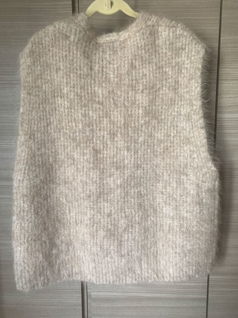 spick&span アルパカ混ニットベストふわふわ F ベージュ　タグ付き新品