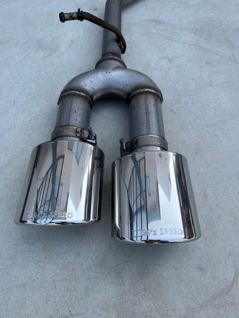 期間限定値下げ　プリウスα マフラー　m'z SPEED zvw41 zvw40