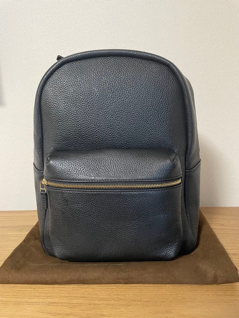 【三連休限定】HushTug 本革 リュック 黒 ゴールドジップ シボ革