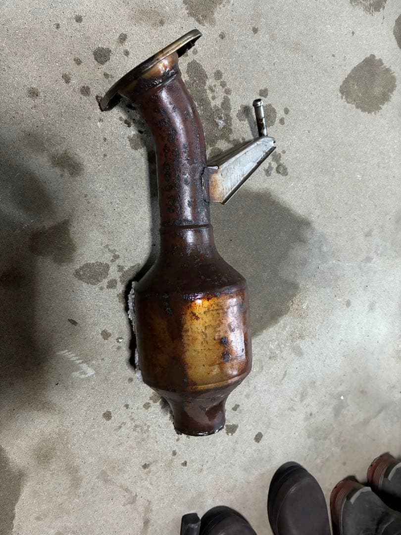 トヨタ ハイエース1KD 触媒　ジャンク