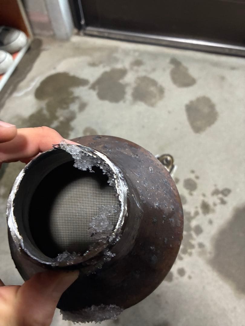 トヨタ ハイエース1KD 触媒　ジャンク