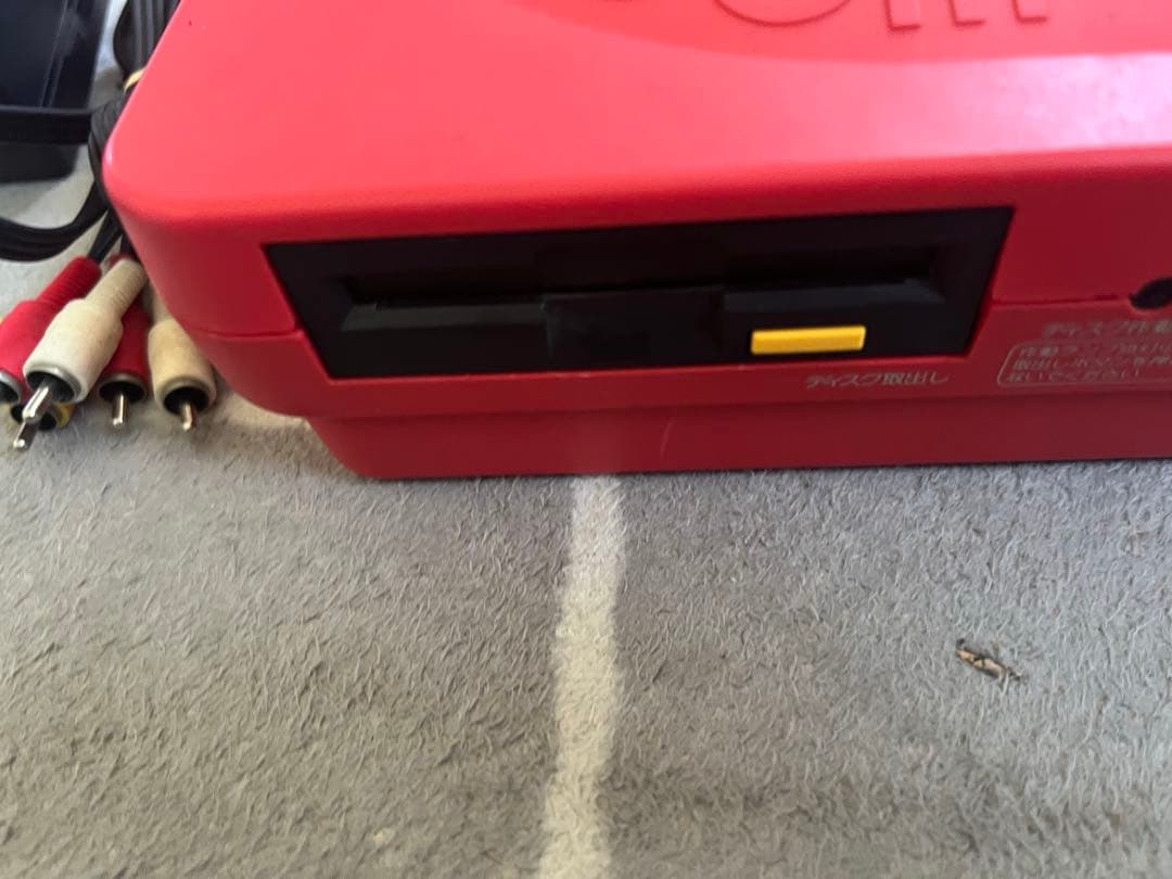 ツインファミコン動作品　レッド