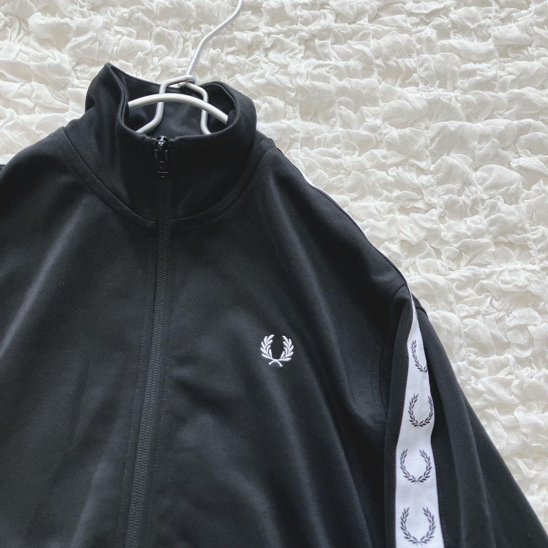 トップス FRED PERRY CROPPED TAPED TRACK JACKET